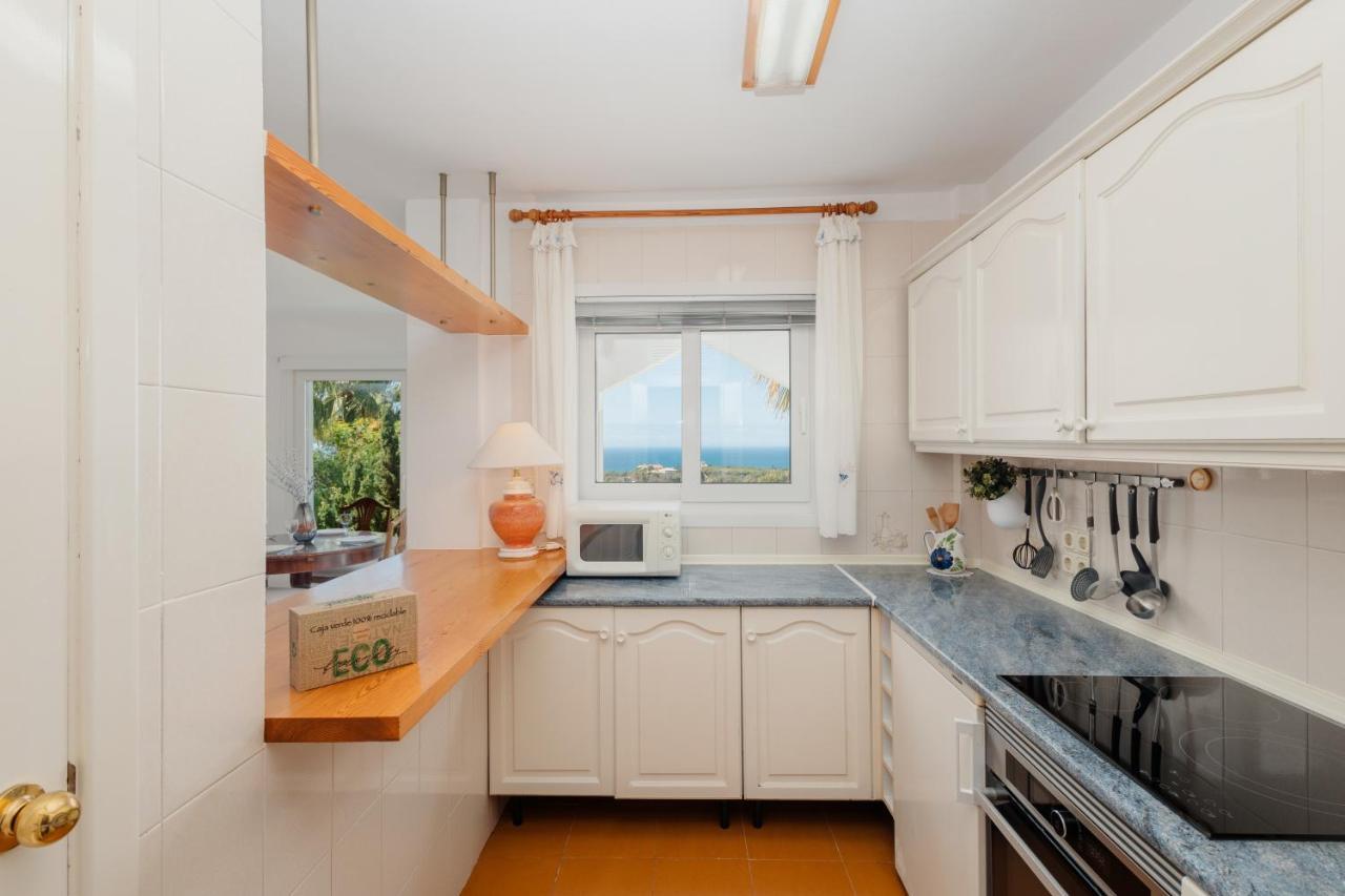 Apartamento Apartment, Close To The And Sea Views, In *